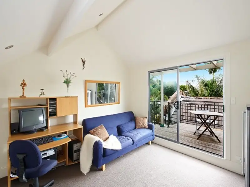 18 Caledonia Street, Paddington Sold by Bradfield Badgerfox - image 1