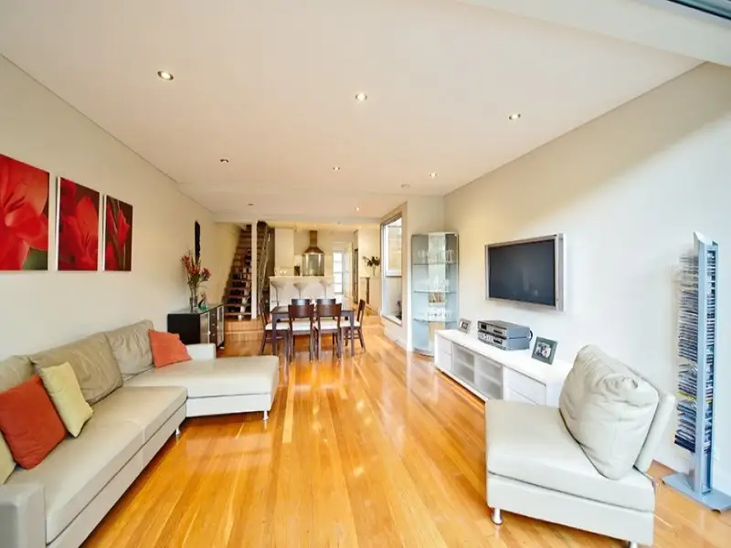 18 Caledonia Street, Paddington Sold by Bradfield Badgerfox - image 1