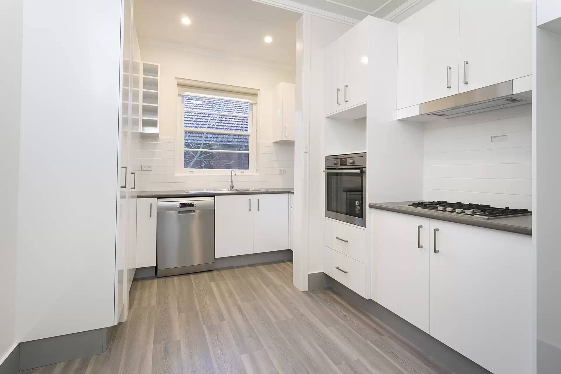 8/38 Salisbury Road, Rose Bay Leased by Bradfield Badgerfox - image 1