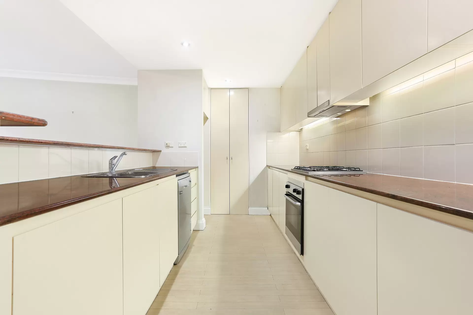 1/21-25 Waratah Street, Rushcutters Bay Leased by Bradfield Badgerfox - image 1