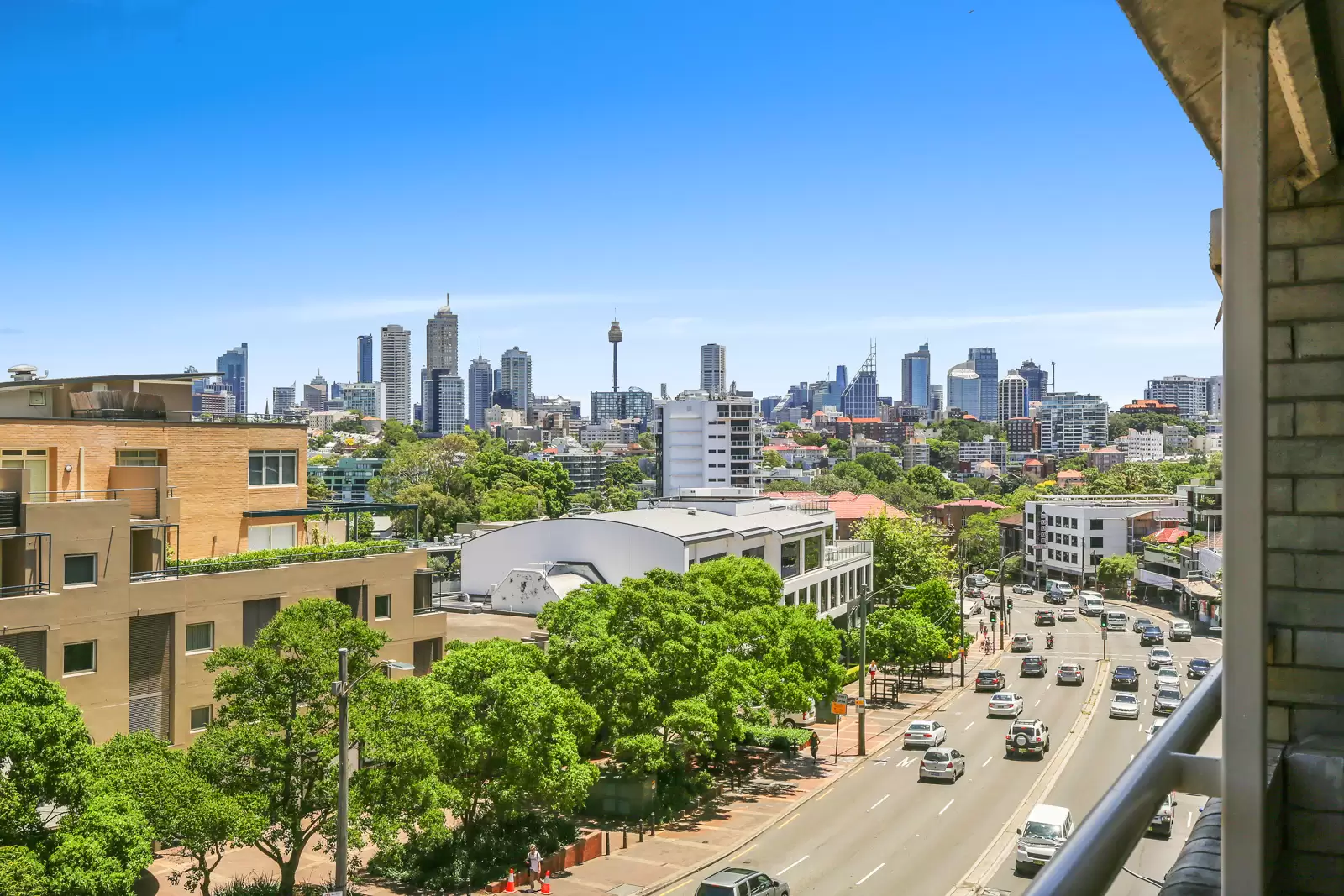 9/2B Darling Point Road, Darling Point Leased by Bradfield Badgerfox - image 1