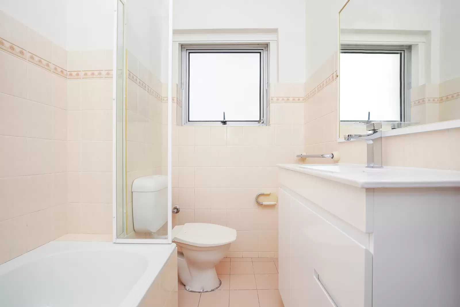 9/2B Darling Point Road, Darling Point Leased by Bradfield Badgerfox - image 1