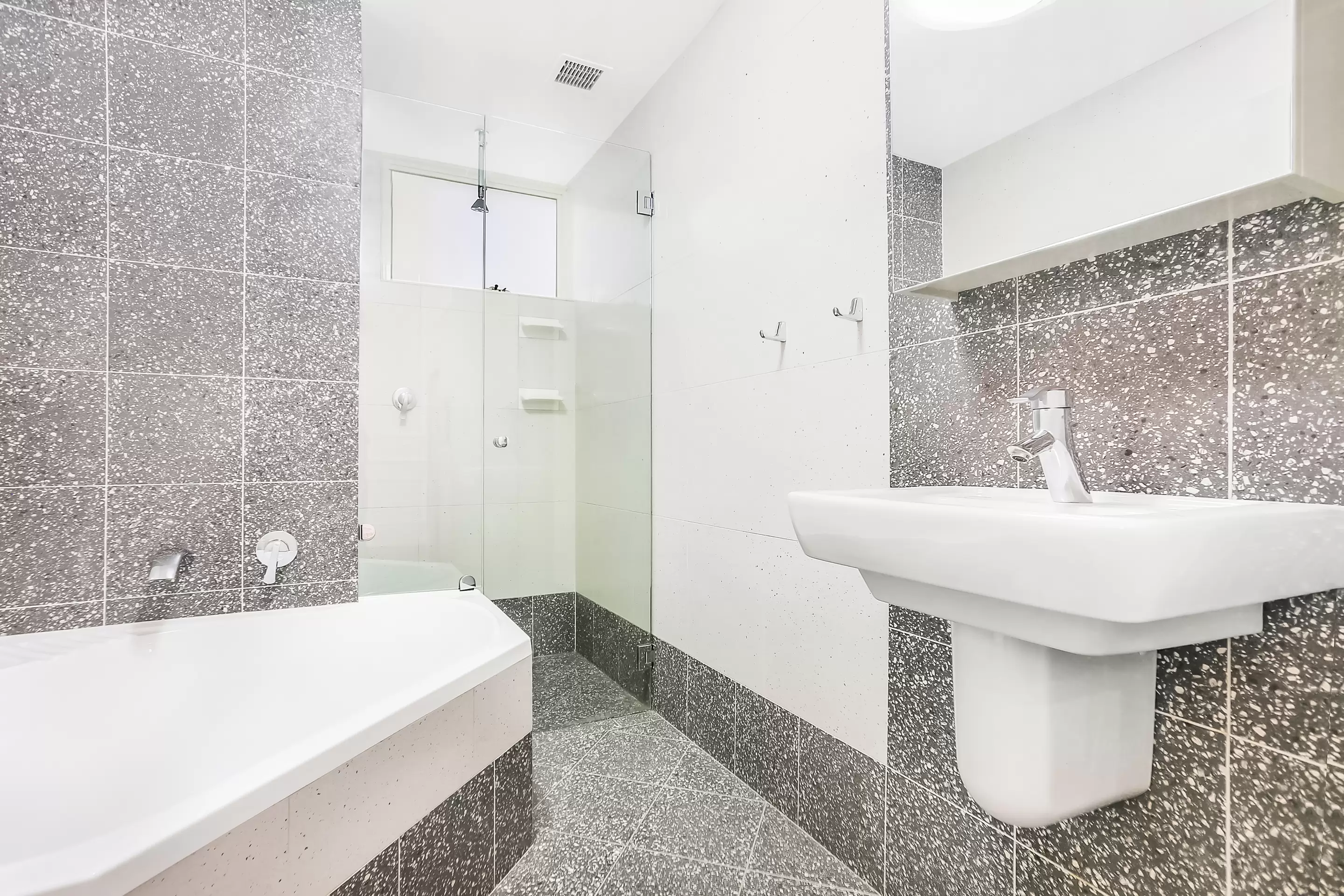 604/123 Macquarie St, Sydney For Lease by Bradfield Badgerfox - image 1