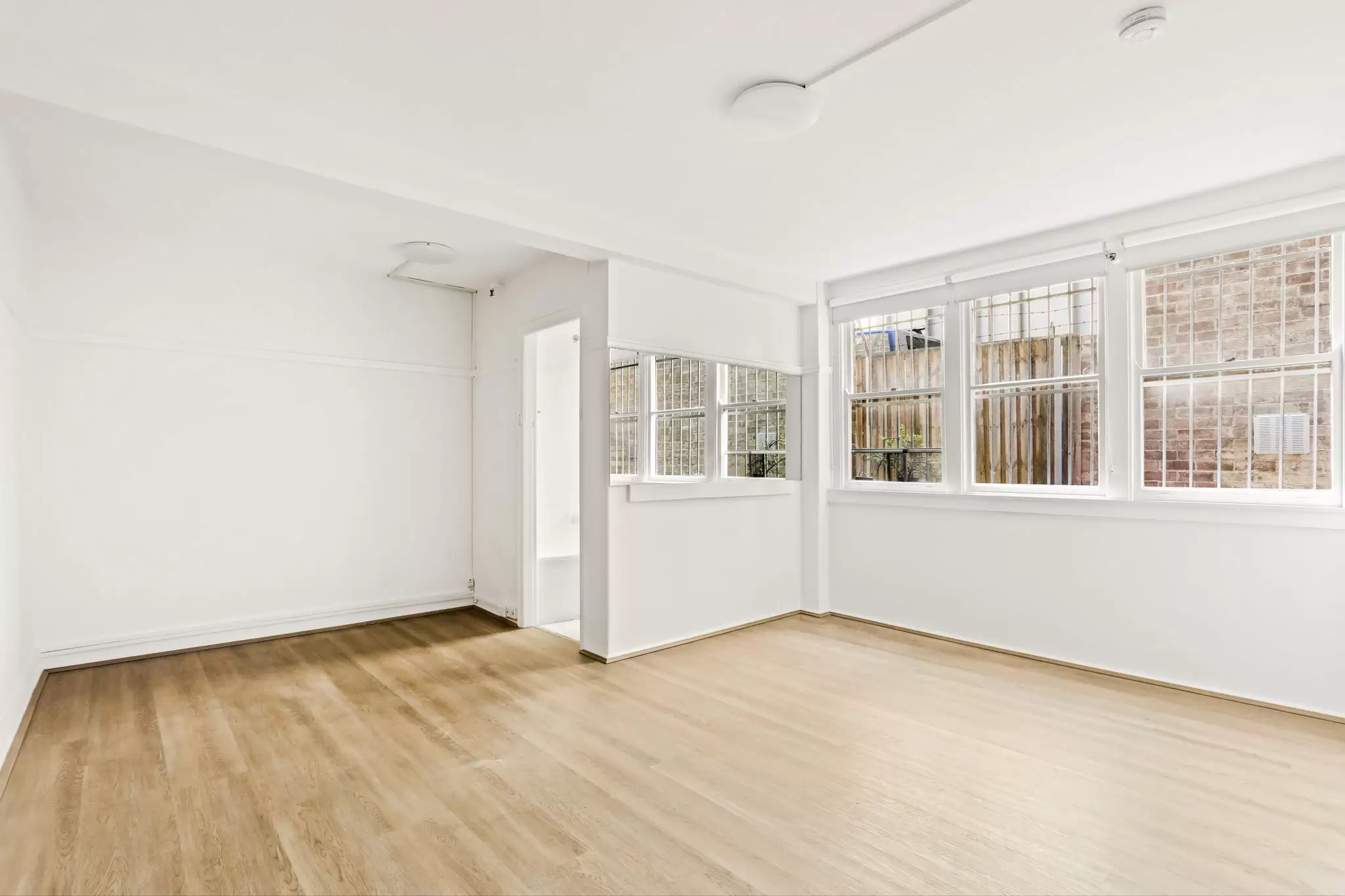 8/7 Greenknowe Avenue, Elizabeth Bay Leased by Bradfield Badgerfox - image 1