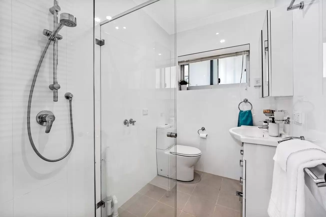 8/33-35 William Street, Rose Bay For Lease by Bradfield Badgerfox - image 1