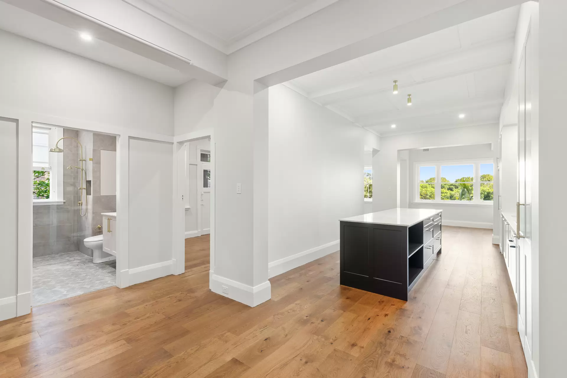 5/286 New South Head Road, Double Bay Auction by Bradfield Badgerfox - image 1