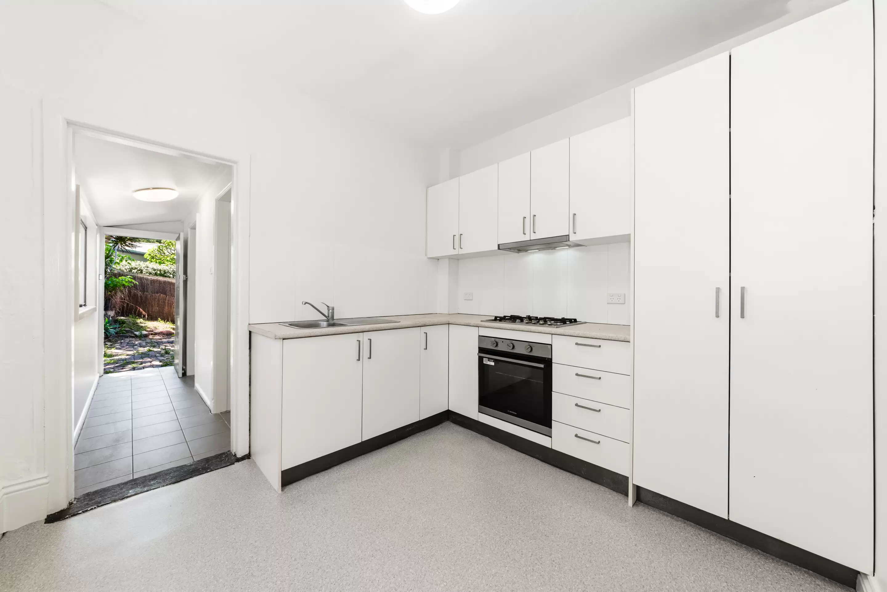 954 Elizabeth Street, Zetland For Lease by Bradfield Badgerfox - image 1