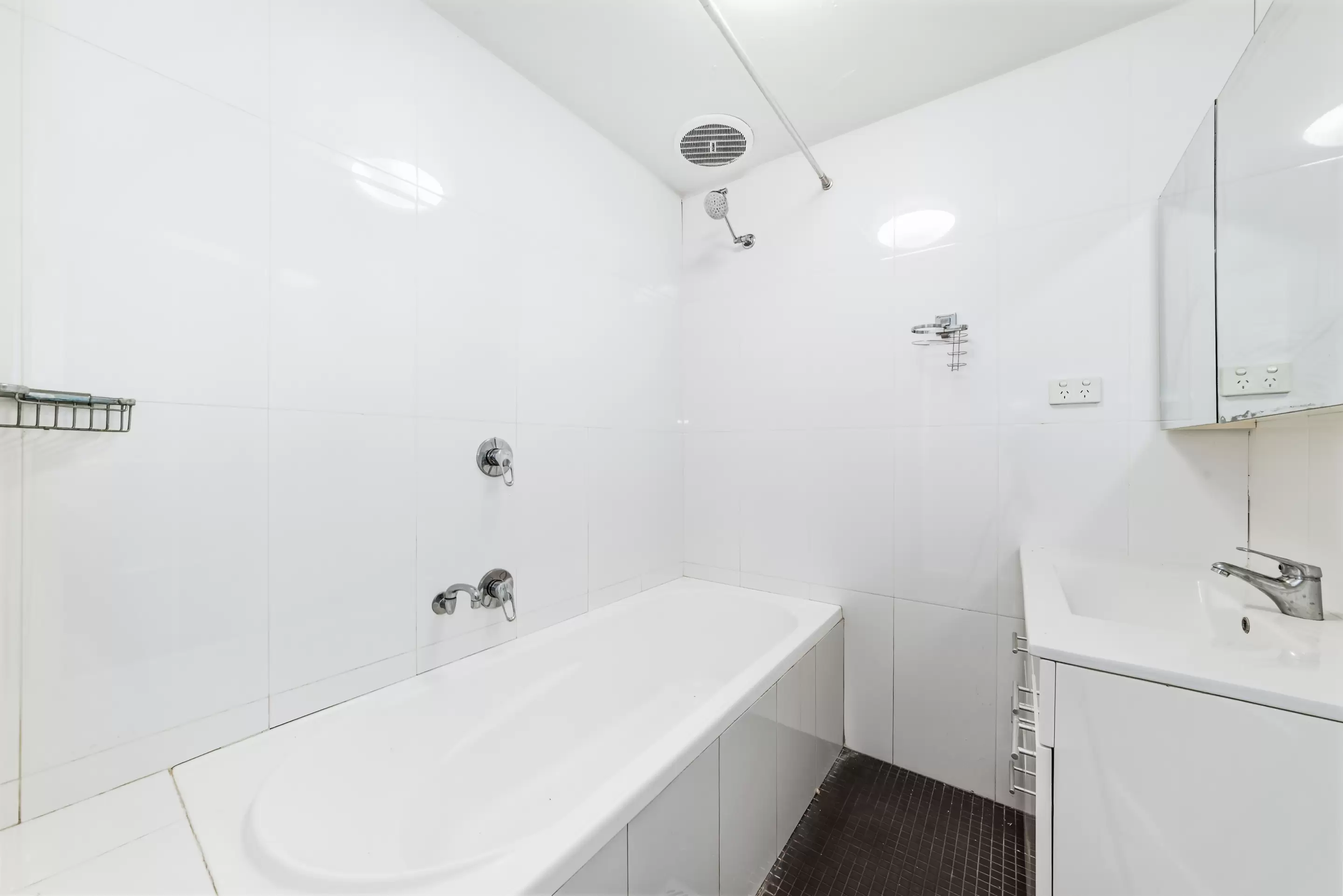 954 Elizabeth Street, Zetland For Lease by Bradfield Badgerfox - image 1