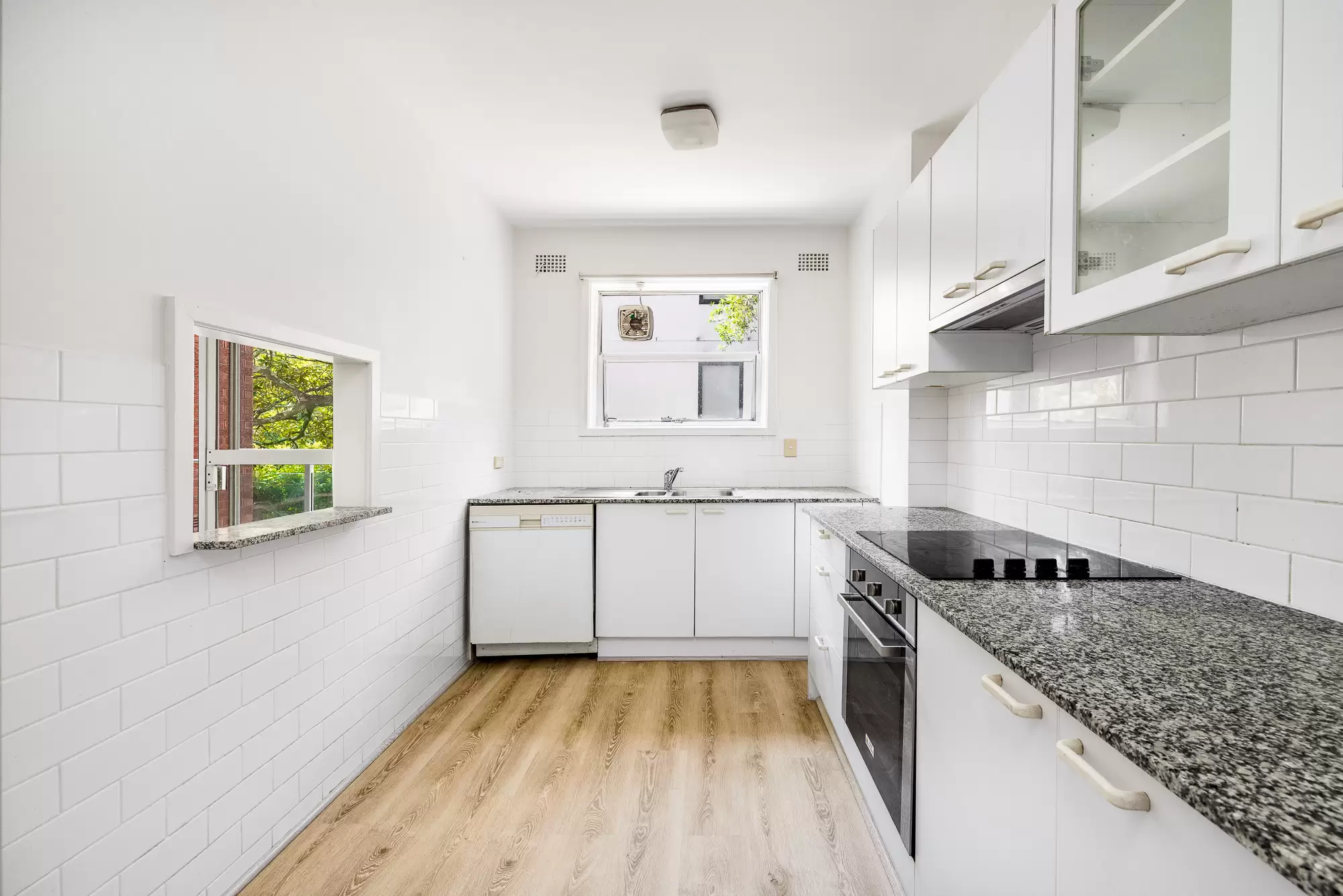 1A/55 Darling Point Road, Darling Point Leased by Bradfield Badgerfox - image 1