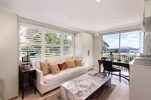 13/4 Mitchell Road, Darling Point Auction by Bradfield Badgerfox