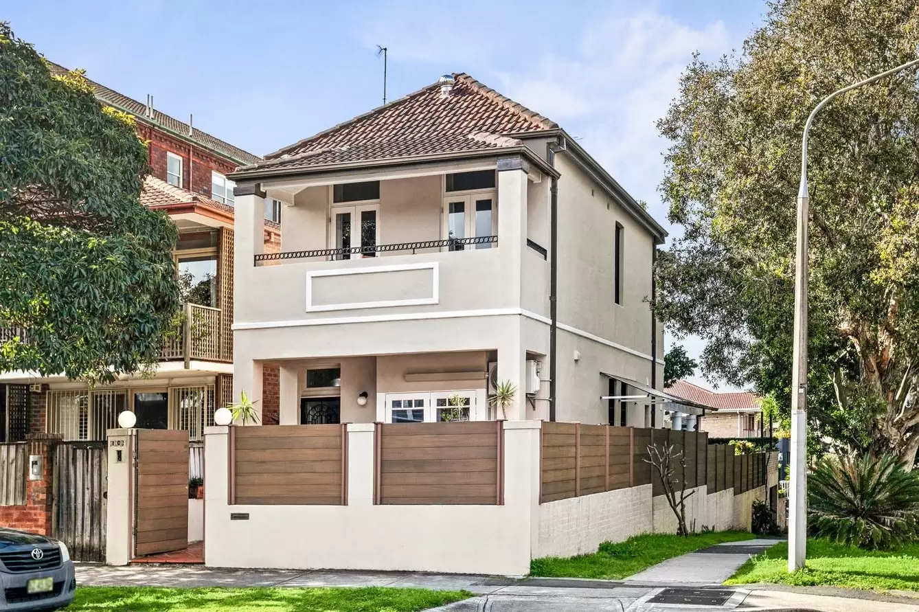 109 Wellington Street, Bondi Beach Leased by Bradfield Badgerfox - image 1