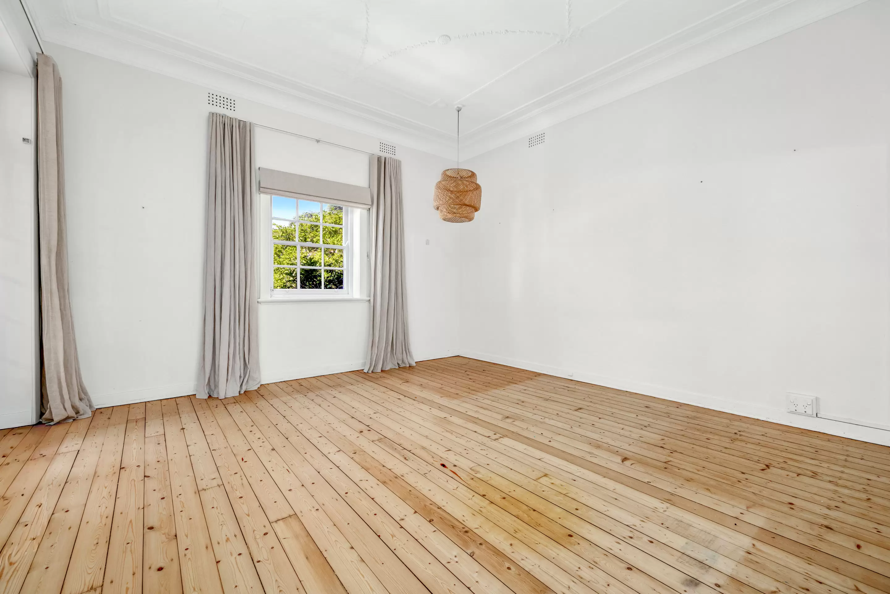 2/311A Edgecliff Road, Woollahra Leased by Bradfield Badgerfox - image 1