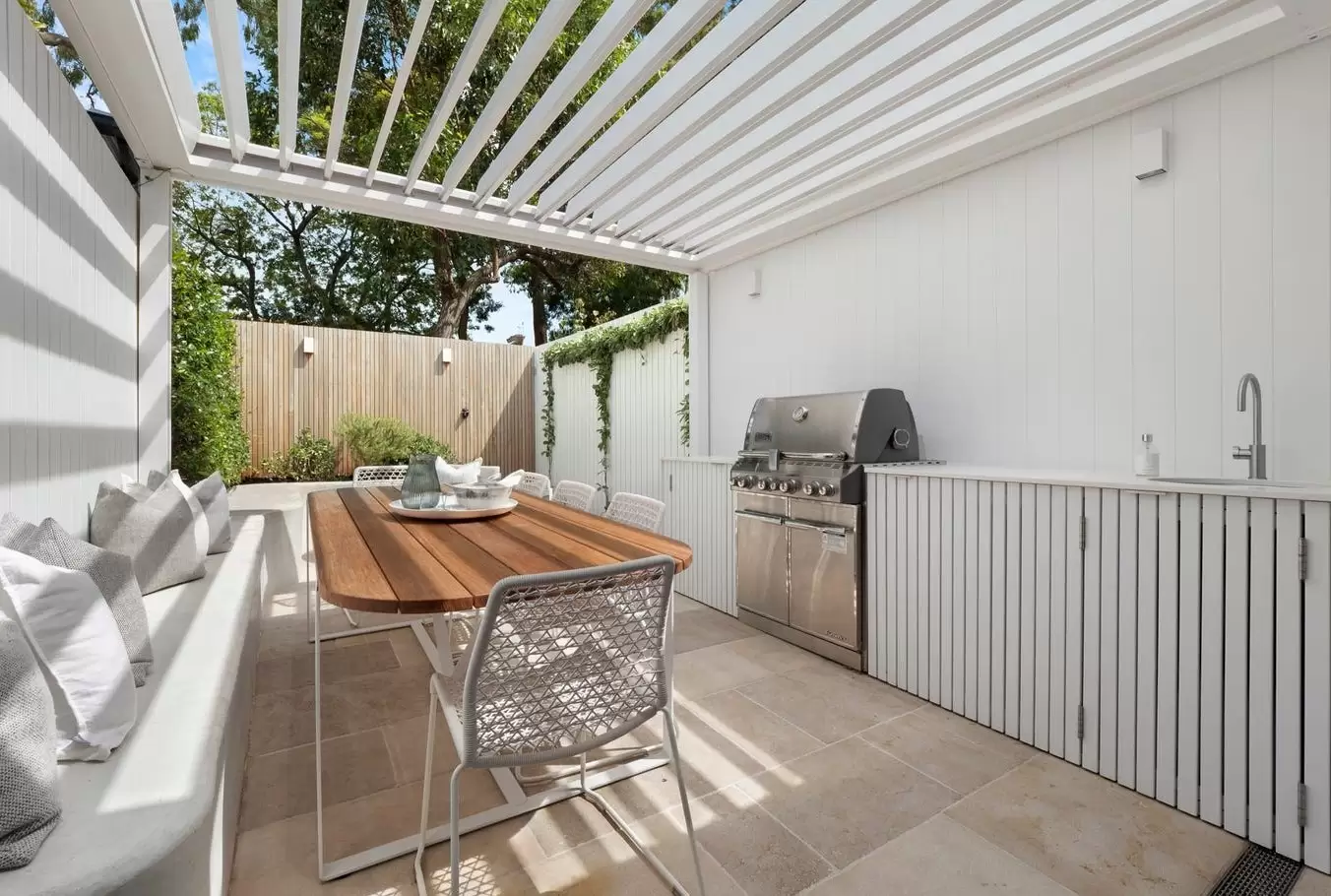 9 Victoria Place, Paddington Leased by Bradfield Badgerfox - image 1