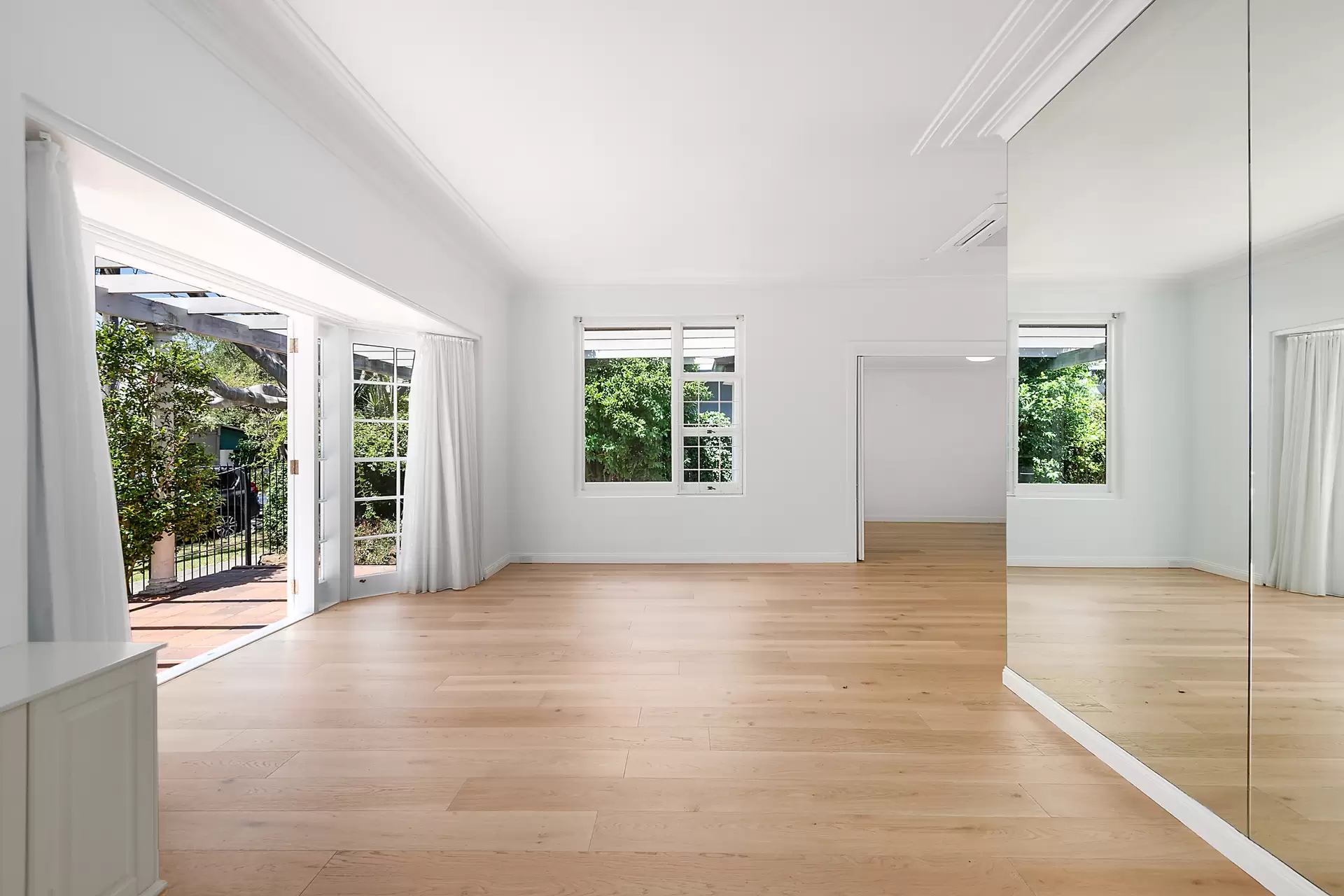 2 Centennial Avenue, Randwick Leased by Bradfield Badgerfox - image 1