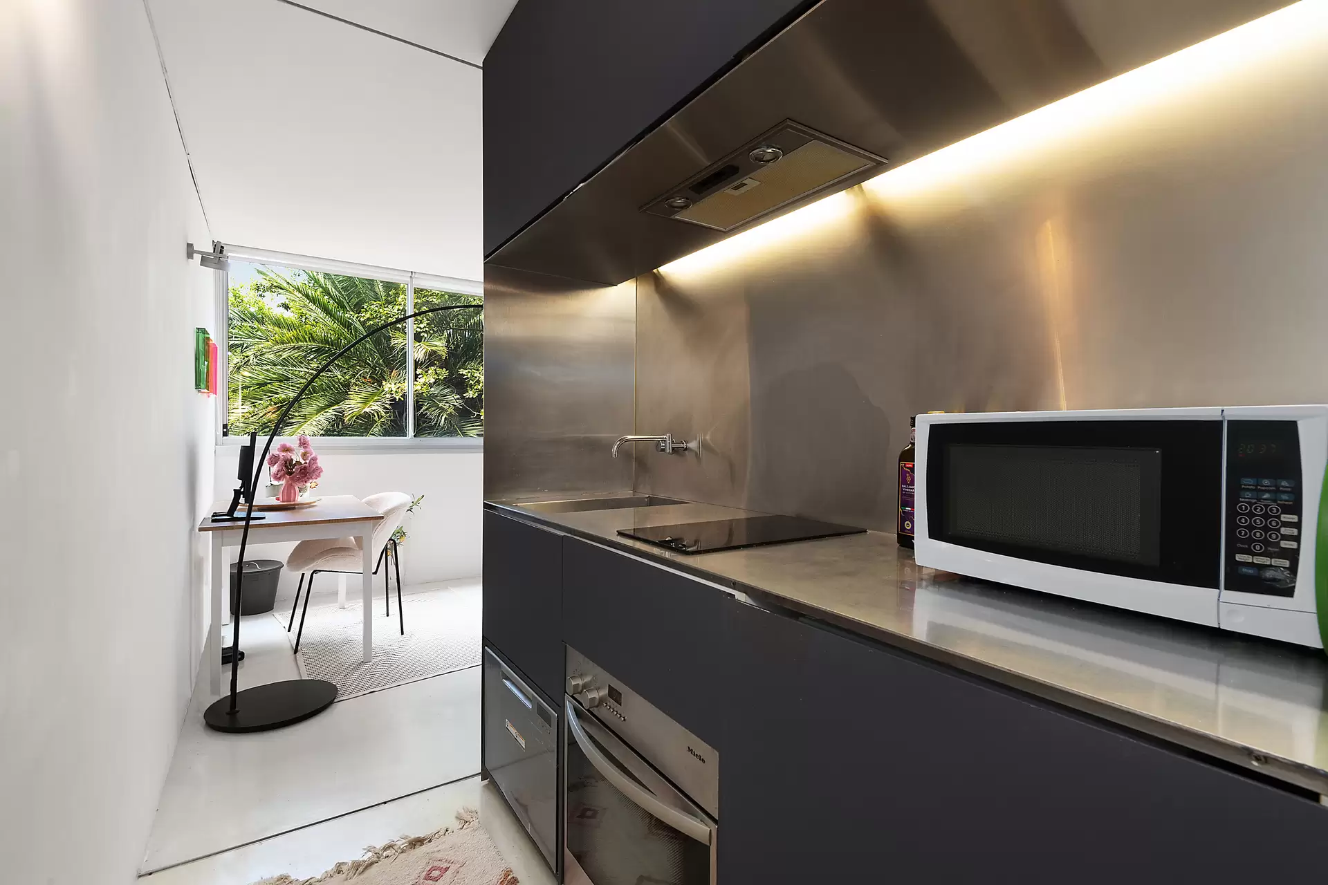 305/176 Glenmore Road, Paddington Auction by Bradfield Badgerfox - image 1