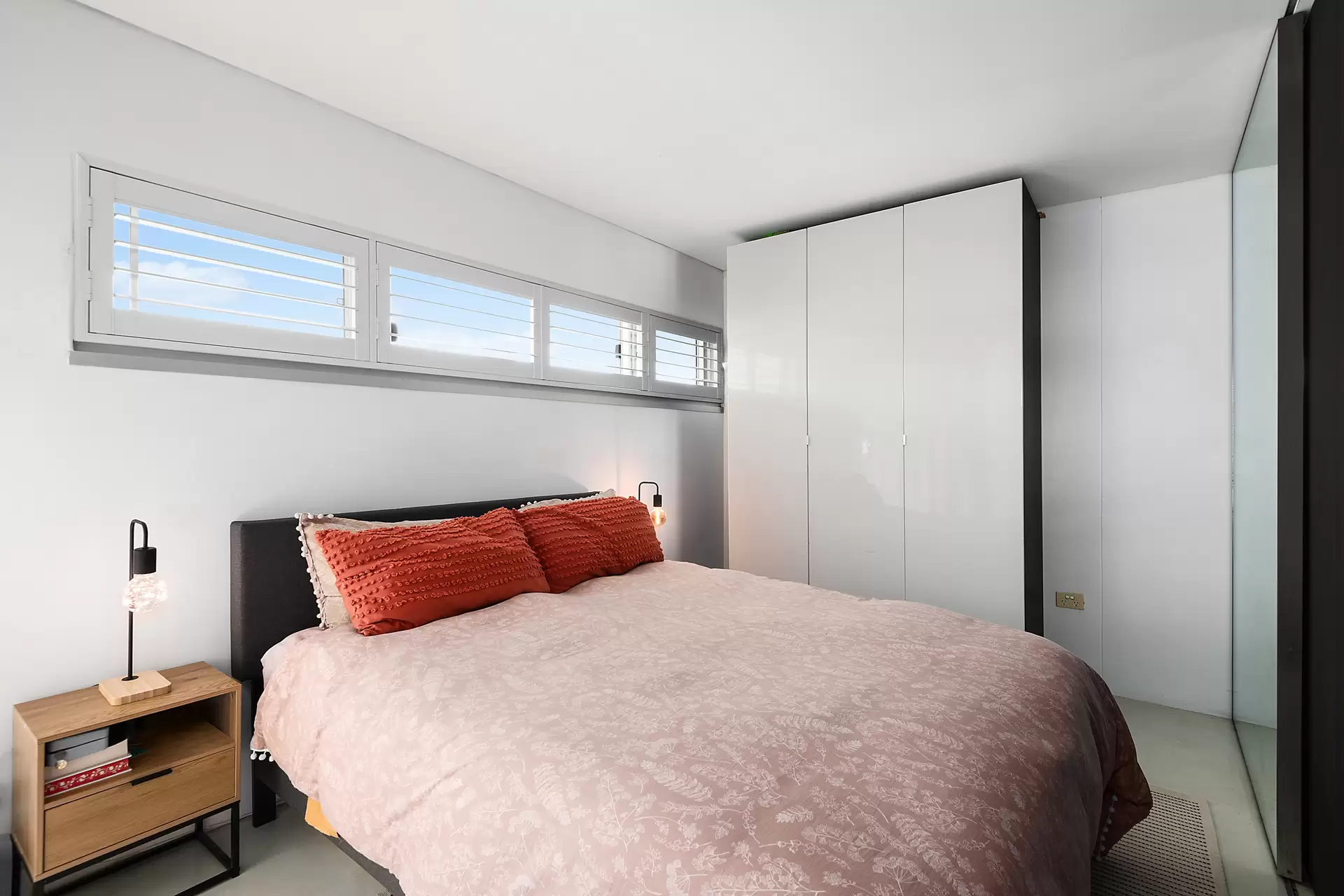 305/176 Glenmore Road, Paddington Auction by Bradfield Badgerfox - image 1