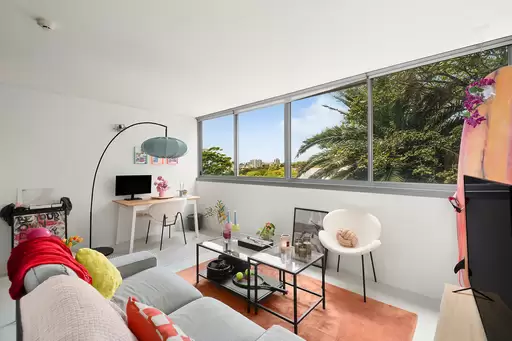 305/176 Glenmore Road, Paddington Auction by Bradfield Badgerfox