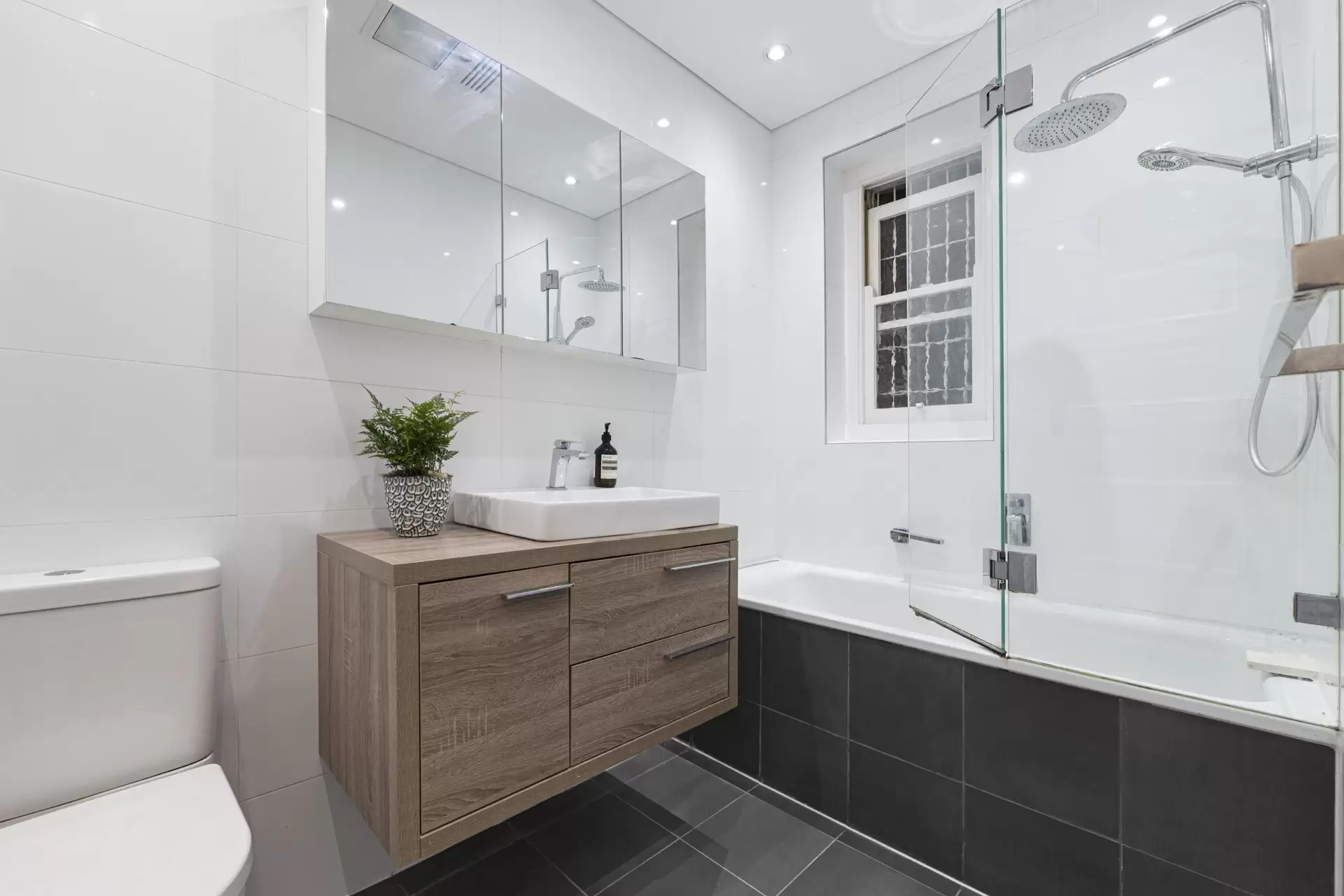 14/39 Birriga Road, Bellevue Hill Sold by Bradfield Badgerfox - image 1