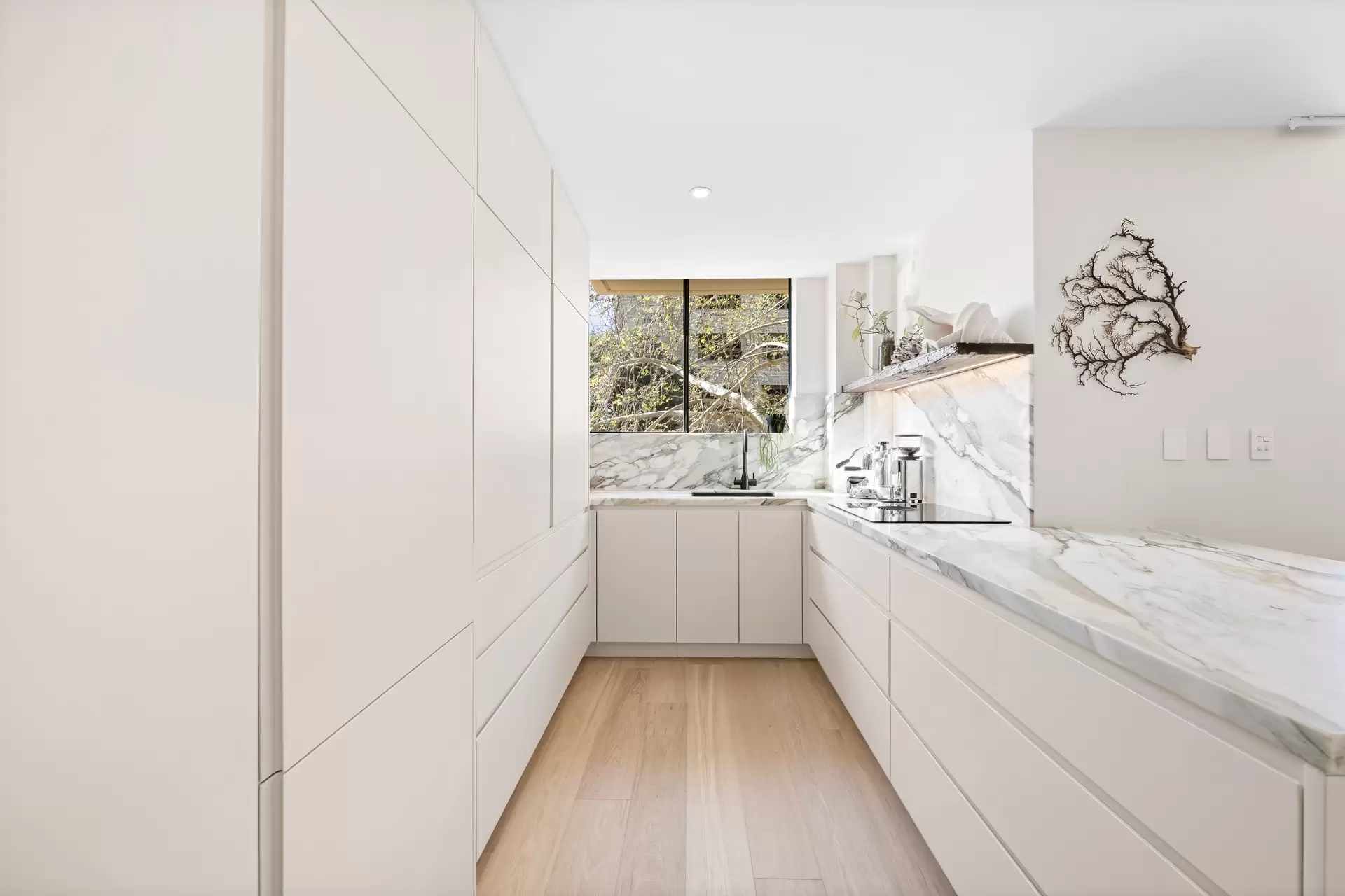 6/29-35 Roslyn Gardens, Elizabeth Bay For Sale by Bradfield Badgerfox - image 1