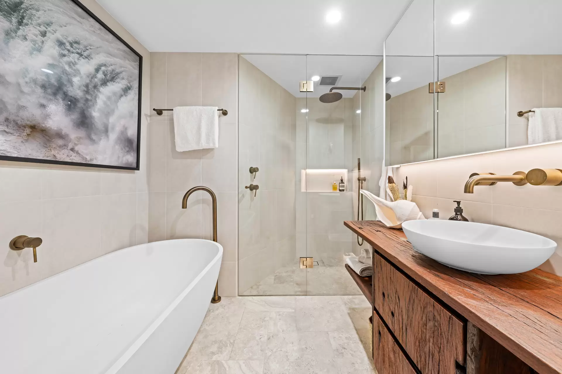 6/29-35 Roslyn Gardens, Elizabeth Bay For Sale by Bradfield Badgerfox - image 1