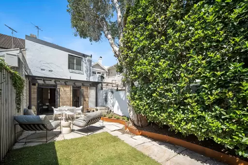 11 Blenheim Street, Queens Park For Sale by Bradfield Badgerfox