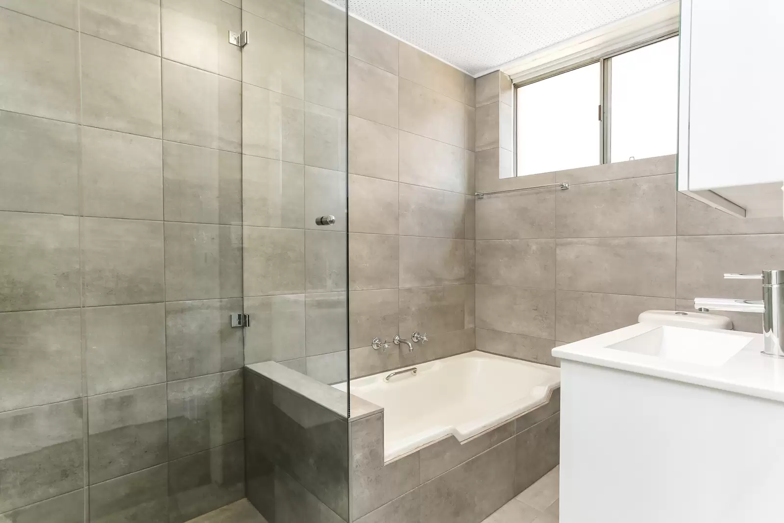 2/96 Wentworth Street, Randwick For Lease by Bradfield Badgerfox - image 1