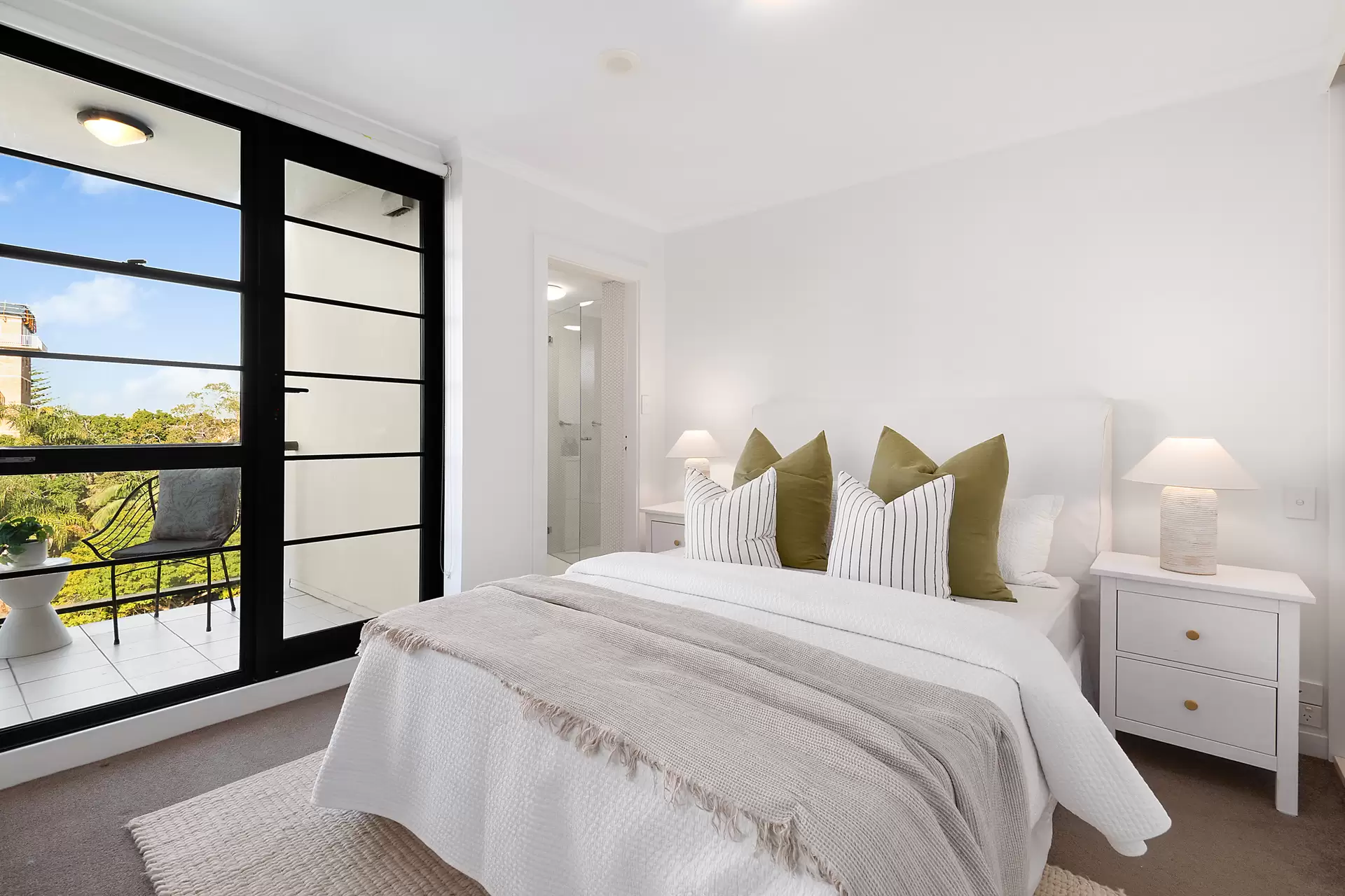 20/107 Darling Point Road, Darling Point Sold by Bradfield Badgerfox - image 1