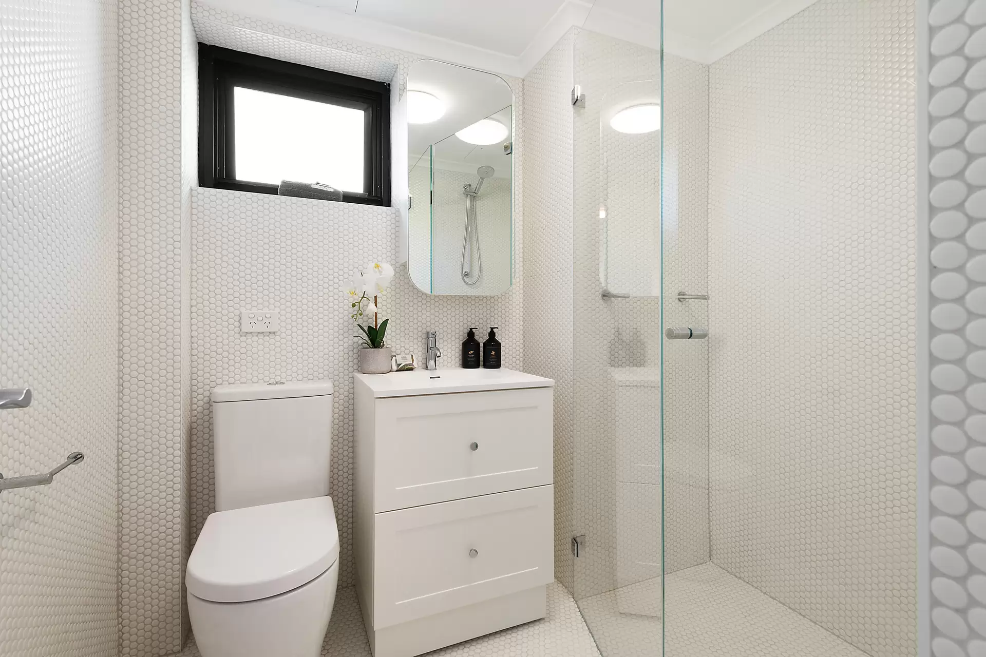 20/107 Darling Point Road, Darling Point Sold by Bradfield Badgerfox - image 1