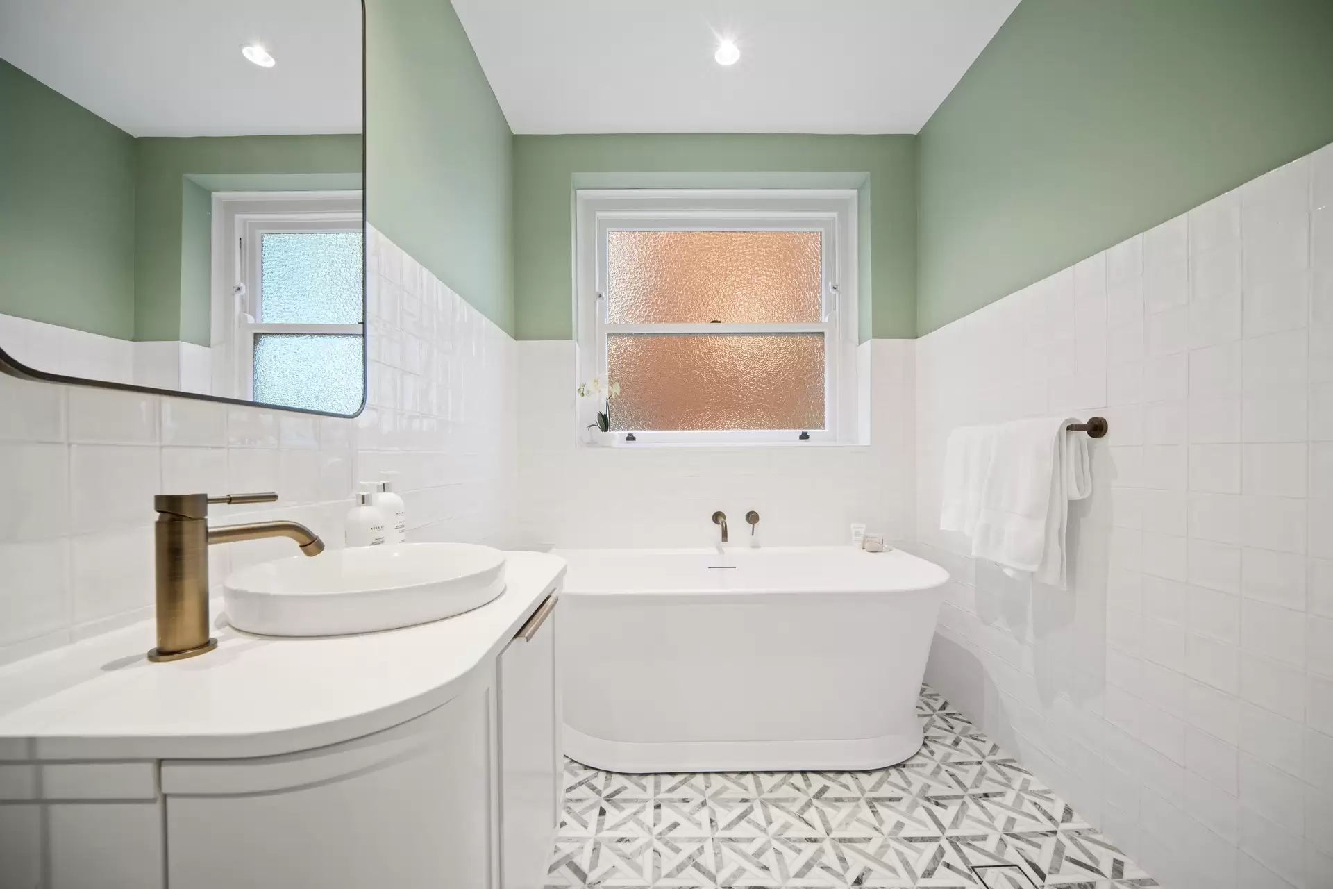 Level 10/26 Rosemont Avenue, Woollahra Sold by Bradfield Badgerfox - image 1