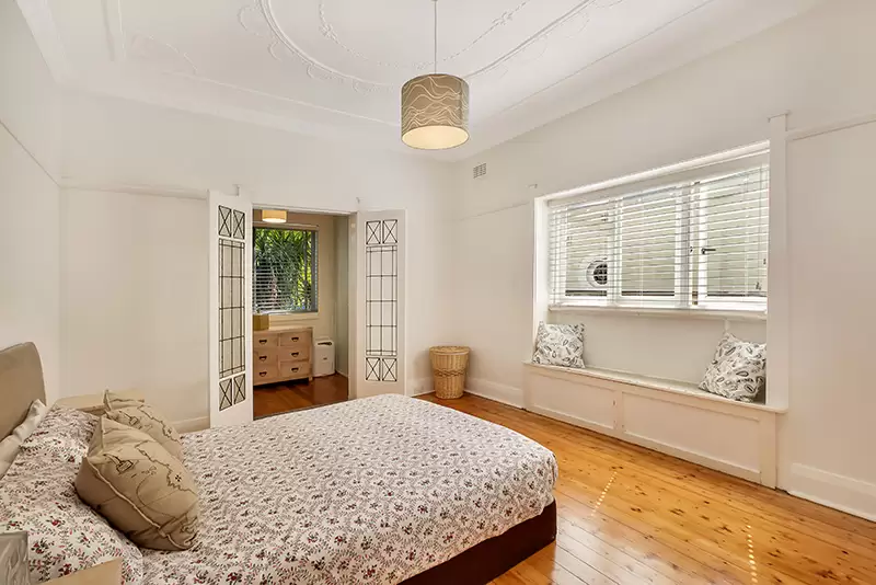 2/9A Fletcher Street, Tamarama Leased by Bradfield Badgerfox - image 1