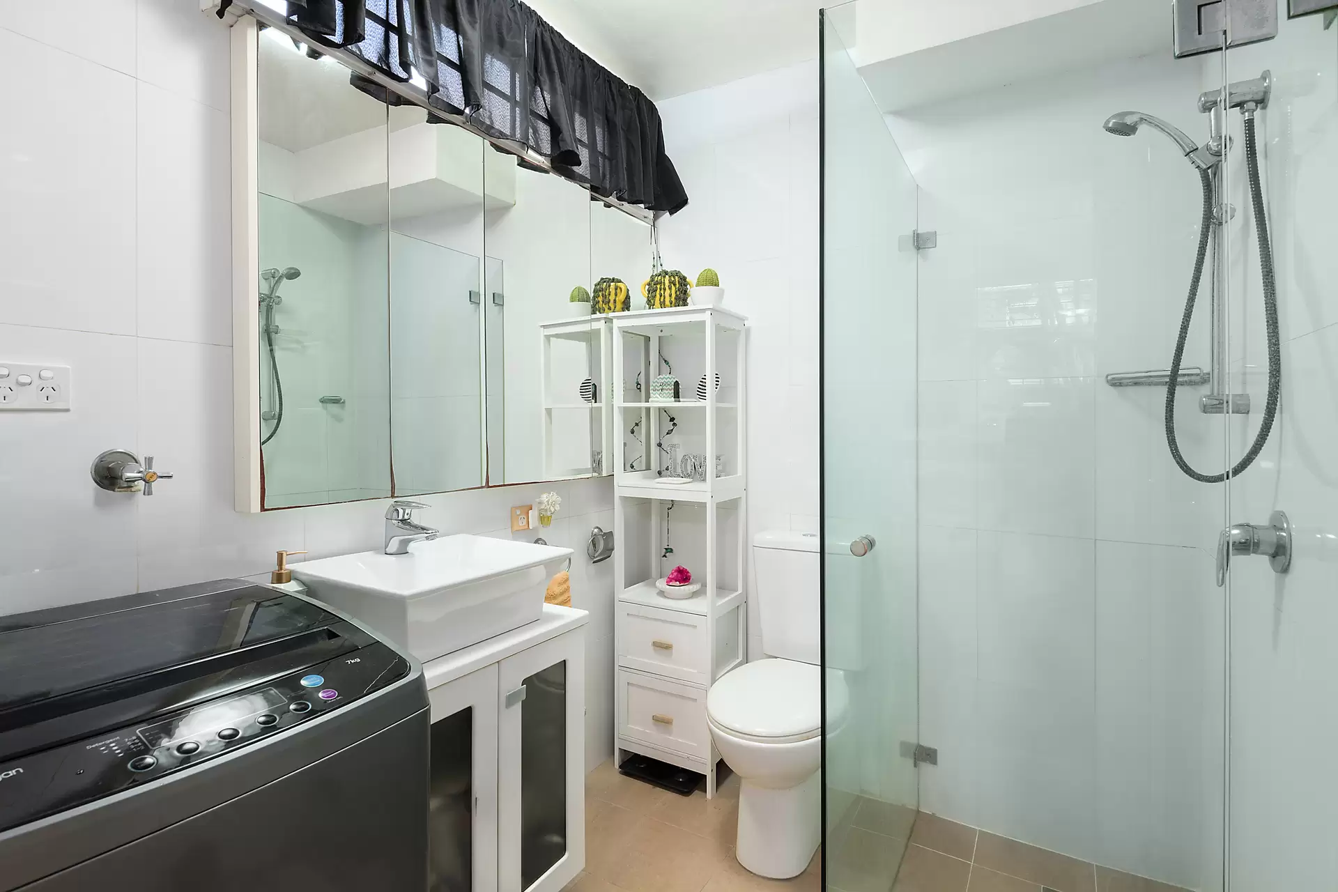 5/52 Darling Point Road, Darling Point Auction by Bradfield Badgerfox - image 1