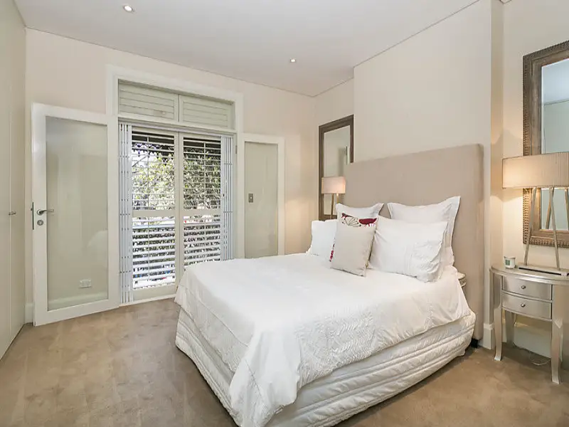 201 Sutherland Street, Paddington Sold by Bradfield Badgerfox - image 1